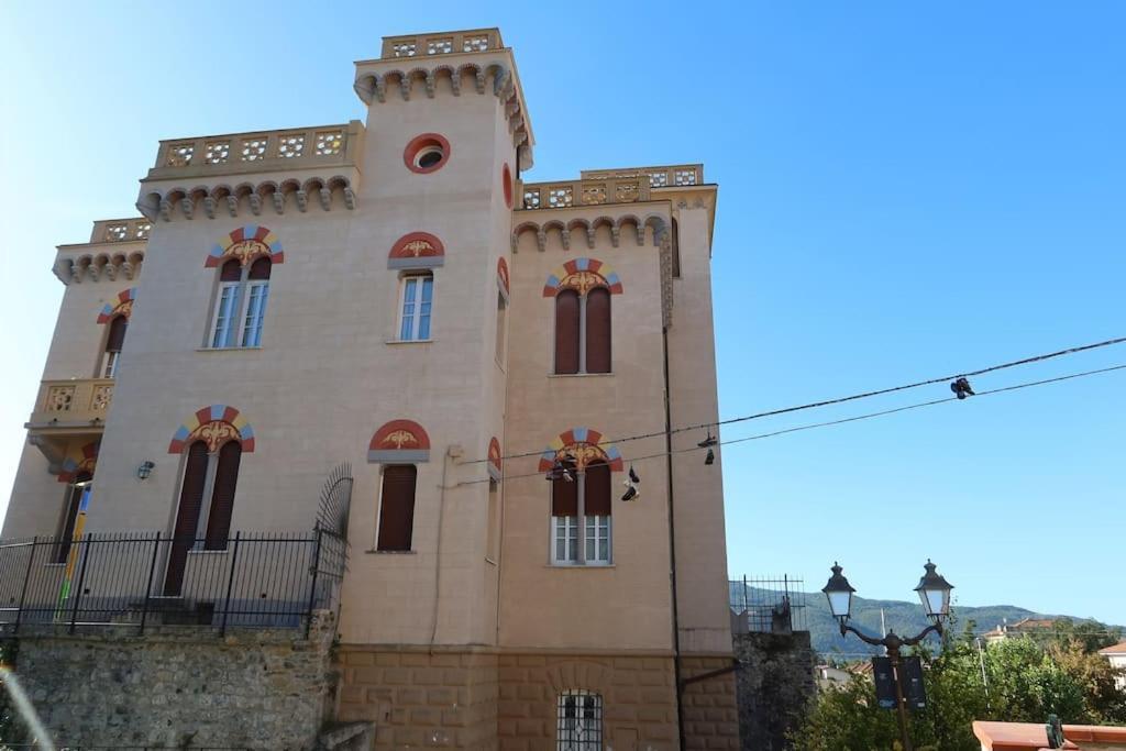 La Casa Di Loris Apartment Sarzana Bagian luar foto