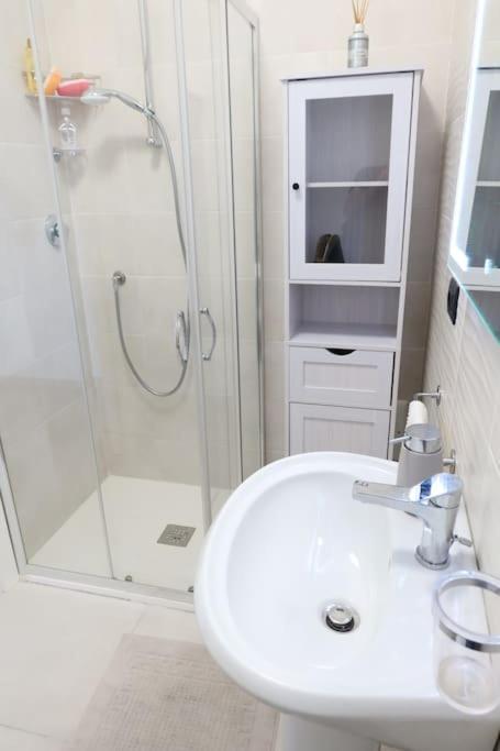 La Casa Di Loris Apartment Sarzana Bagian luar foto