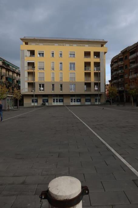 La Casa Di Loris Apartment Sarzana Bagian luar foto