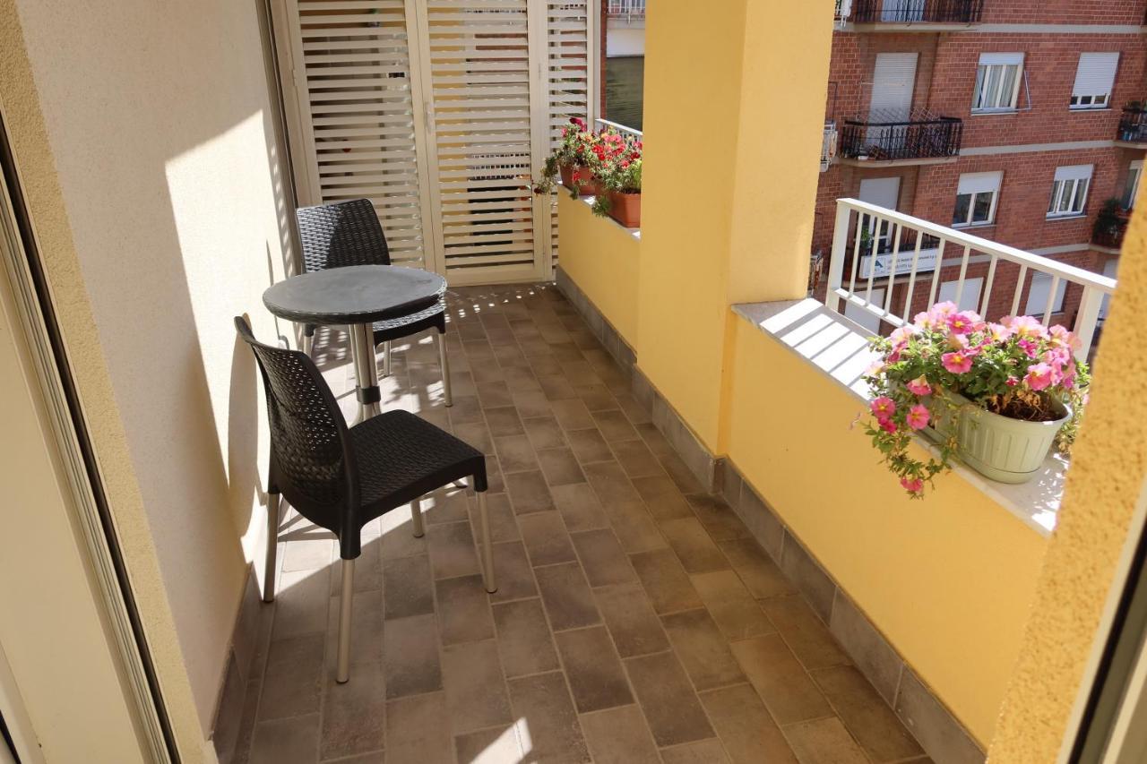La Casa Di Loris Apartment Sarzana Bagian luar foto